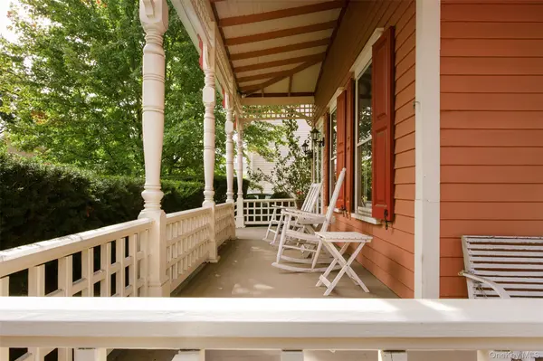 10 West ST, Marlboro, NY 12542