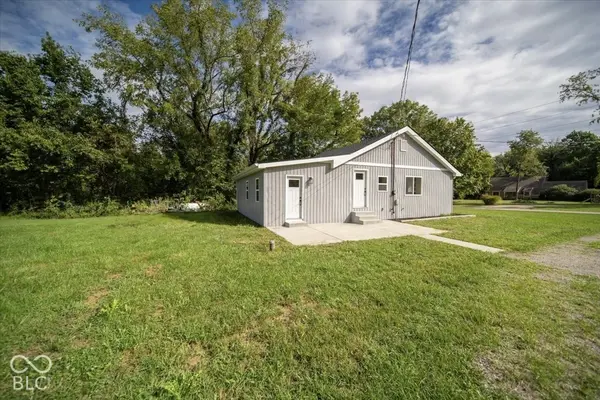 1215 N 450 W, Shelbyville, IN 46176