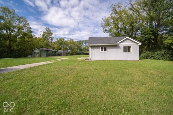 1215 N 450 W, Shelbyville, IN 46176