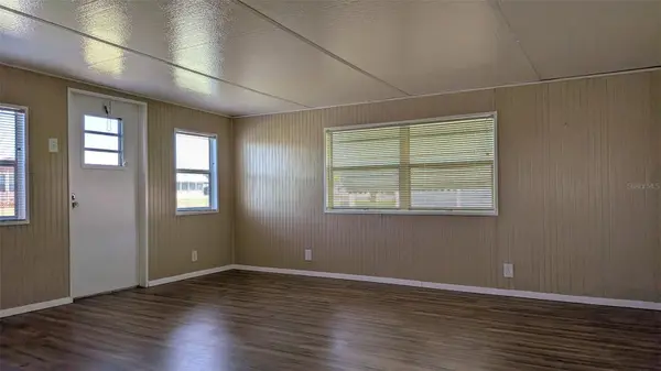 39518 STERLING DR, Zephyrhills, FL 33542