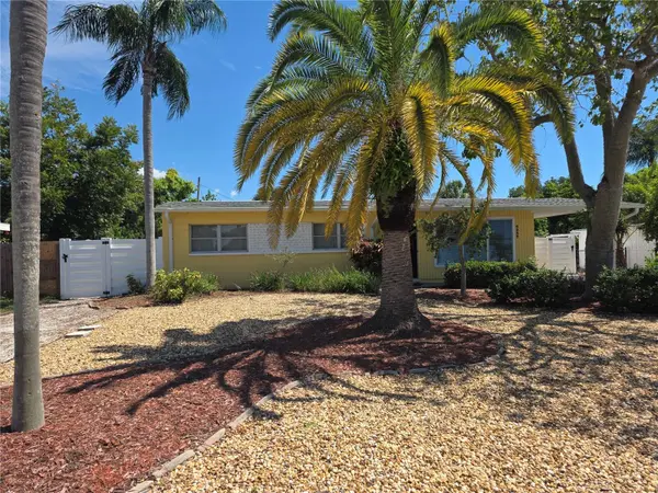 6235 COLUMBIA DR, Bradenton, FL 34207