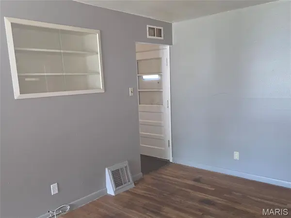 62 Bayview CT, Ferguson, MO 63135