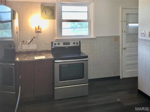 62 Bayview CT, Ferguson, MO 63135