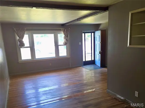 62 Bayview CT, Ferguson, MO 63135
