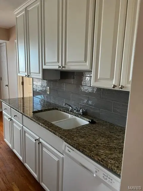 1046 Kehrs Mill RD, Ballwin, MO 63011