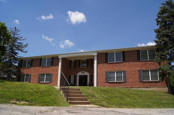 1046 Kehrs Mill RD, Ballwin, MO 63011