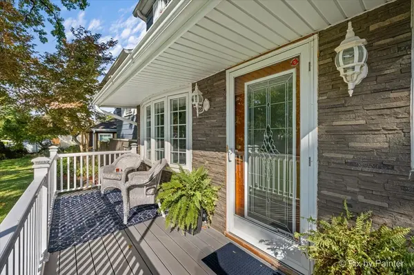 165 Forest Glen RD, Wood Dale, IL 60191