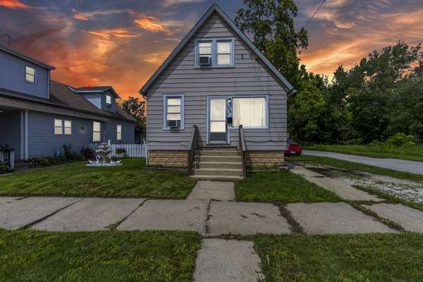 528 E 156th ST, Harvey, IL 60426
