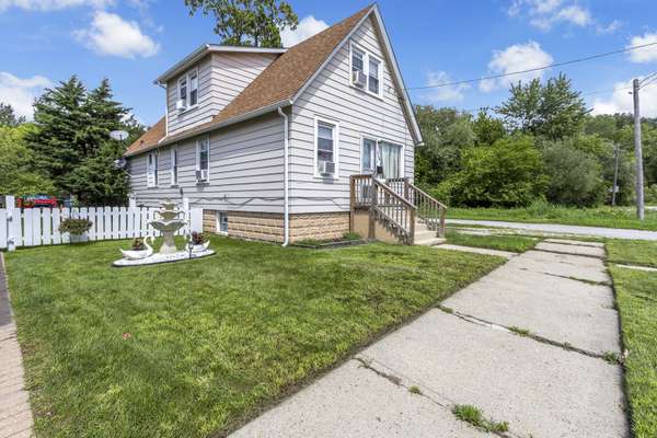 528 E 156th ST, Harvey, IL 60426