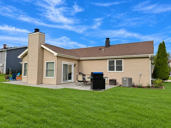844 Voyager DR, Bartlett, IL 60103