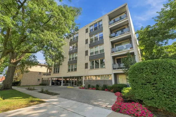 1535 Park AVE #401, River Forest, IL 60305