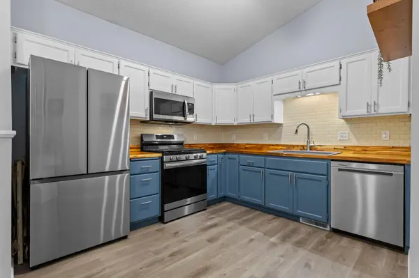 26260 3rd ST W, Zimmerman, MN 55398