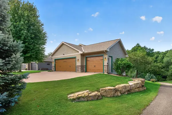 525 Devin LN, River Falls, WI 54022