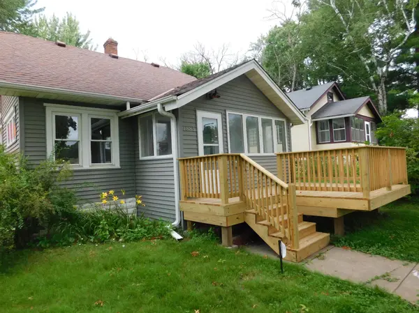 1885 Hawthorne AVE E, Saint Paul, MN 55119