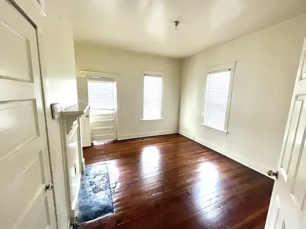 206 5th Ave #E, Springfield, TN 37172