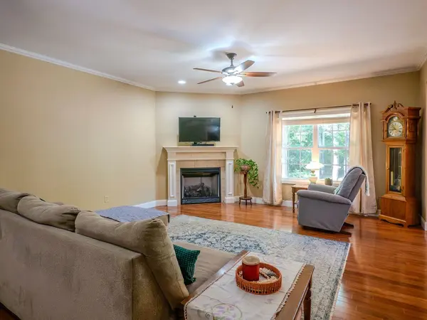 339 Shadows Lawn Dr, Athens, TN 37303