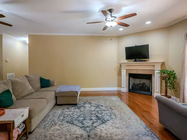 339 Shadows Lawn Dr, Athens, TN 37303