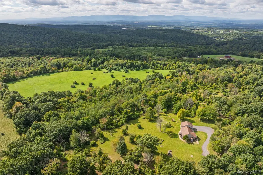 915 Palmer Road EXT, Claverack, NY 12521