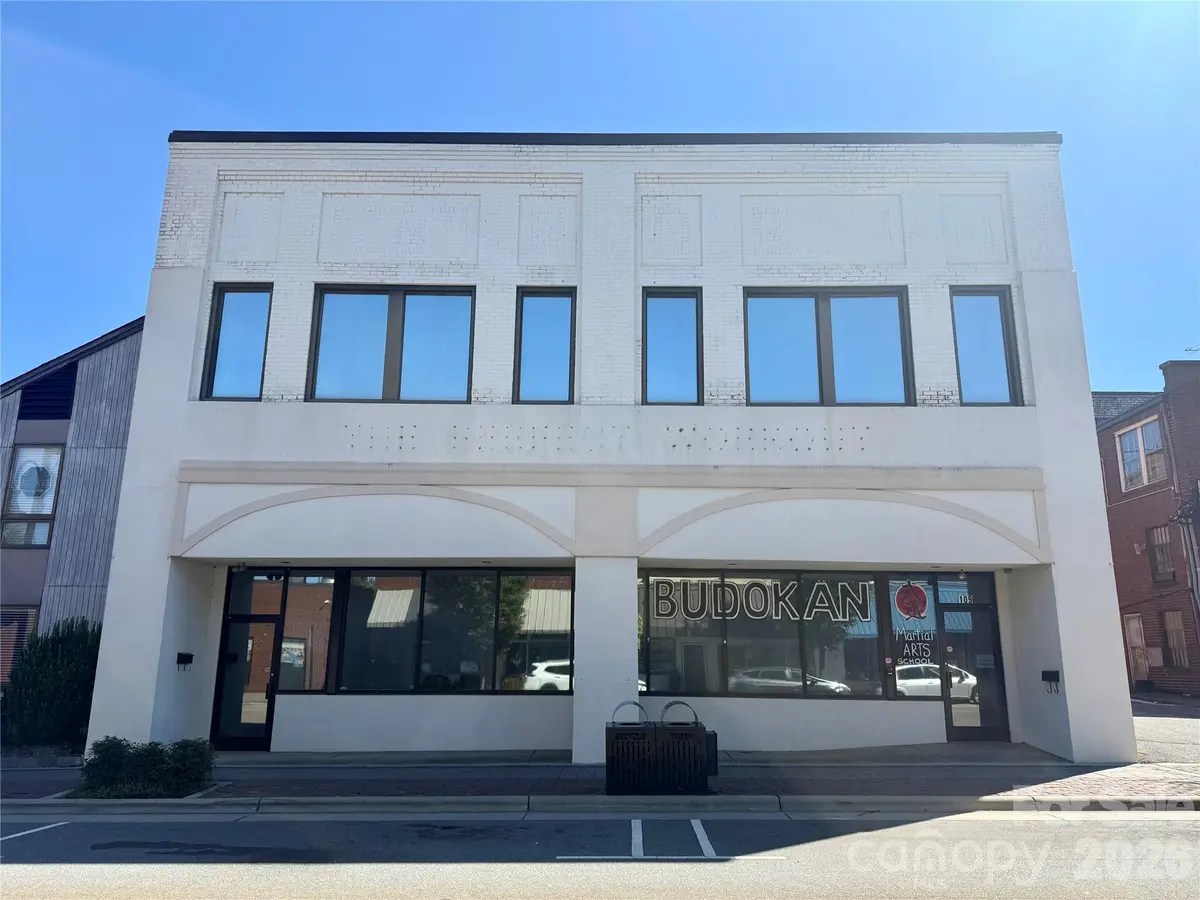 109 N Main AVE, Newton, NC 28658