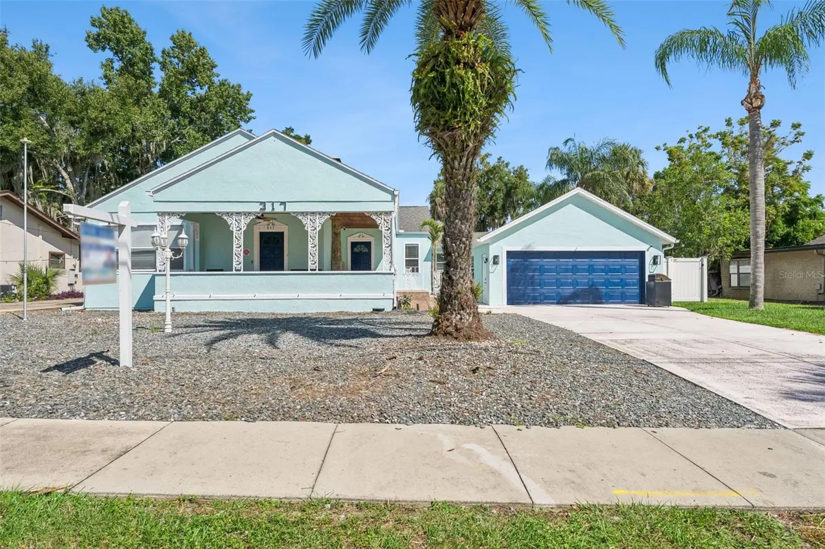 317 E MAIN ST, Tavares, FL 32778