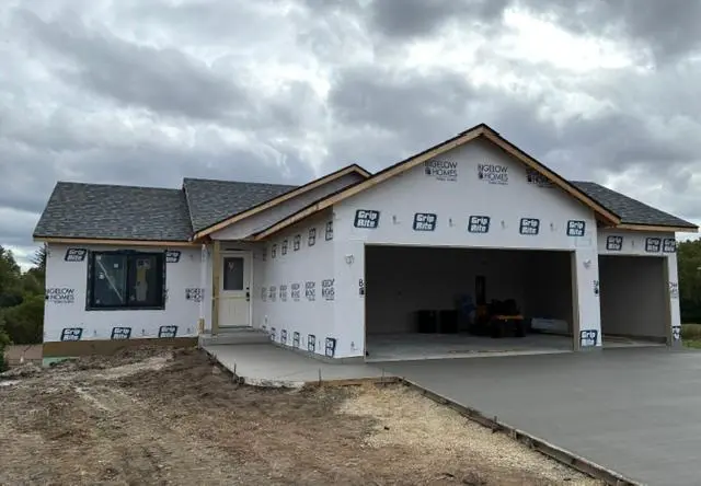 832 5th ST, Wanamingo, MN 55983