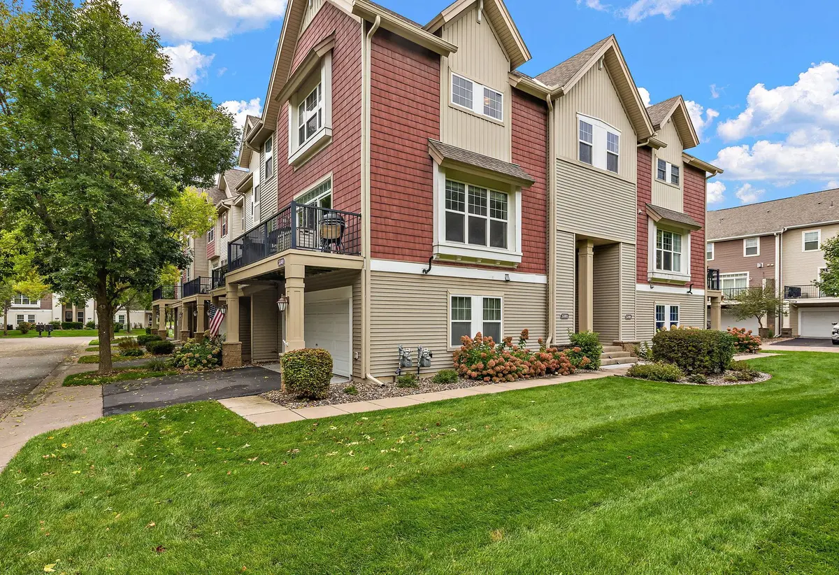 3580 Hazel TRL #D, Woodbury, MN 55129