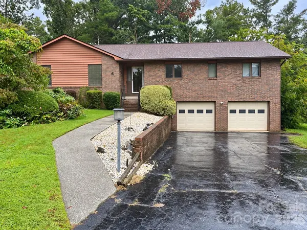 6 Daniel DR, Fletcher, NC 28732