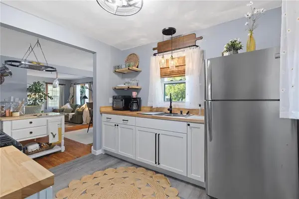 709 N Allen RD, Independence, MO 64050