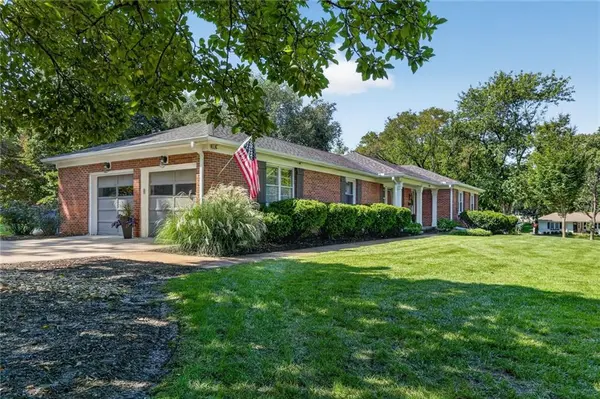4229 W 98th ST, Overland Park, KS 66207