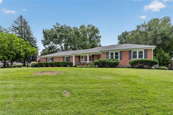 4229 W 98th ST, Overland Park, KS 66207