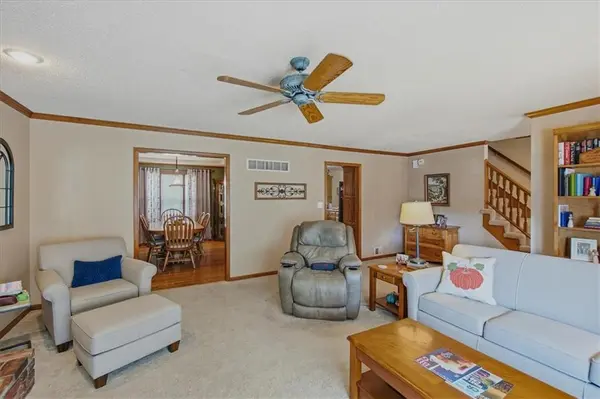 2125 NW 13th ST, Blue Springs, MO 64015