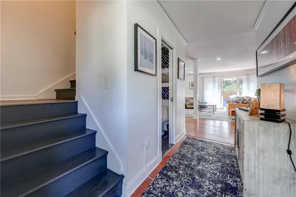 7615 Johnson DR, Overland Park, KS 66202