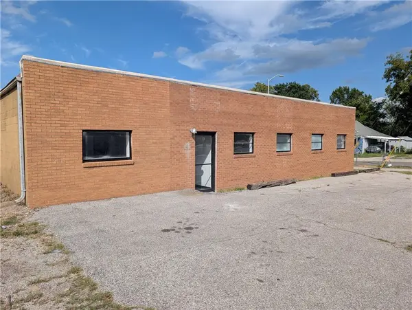 7924 PASEO BLVD, Kansas City, MO 64131