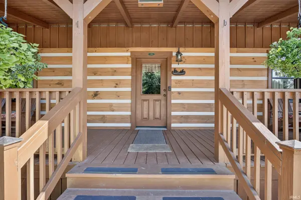 130 Pine Hills DR, Nashville, IN 47448-7084