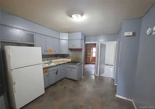 97-49 91st ST, Ozone Park, NY 11416