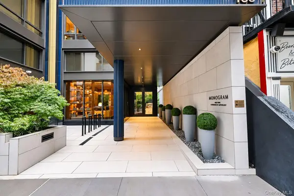 135 E 47th ST #22F, New York (manhattan), NY 10017