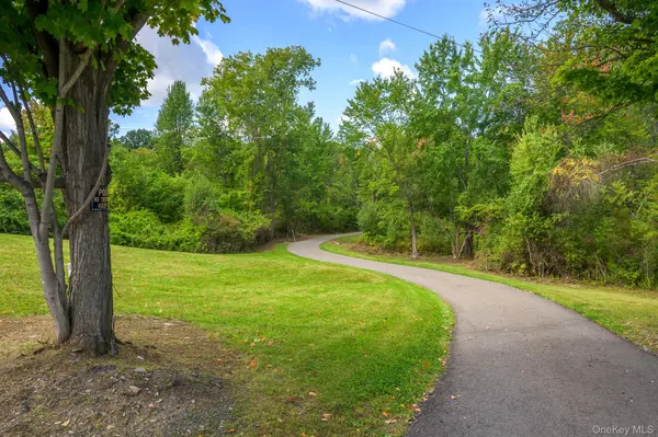 915 Palmer Road EXT, Claverack, NY 12521