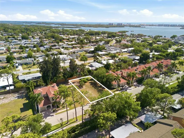 1740 ASSISI DR, Sarasota, FL 34231