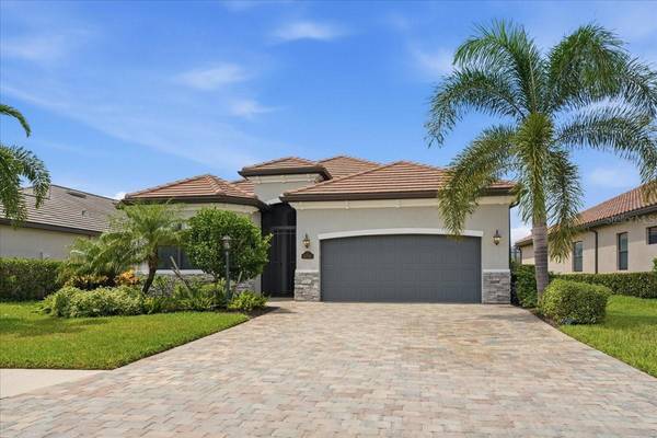 5716 CHEECH GLN, Lakewood Ranch, FL 34211