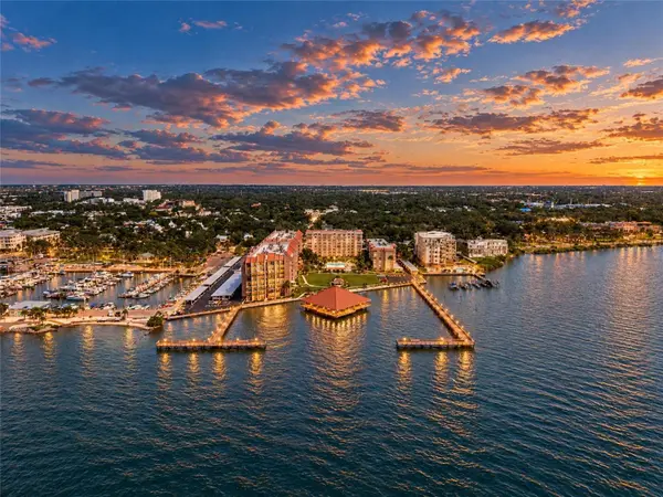622 EDGEWATER DR #721, Dunedin, FL 34698
