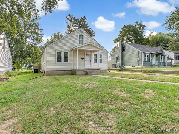 458 N Library ST, Waterloo, IL 62298