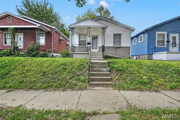 4452 S Spring AVE, St Louis, MO 63116