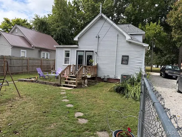 515 S Cedar ST, Nokomis, IL 62075