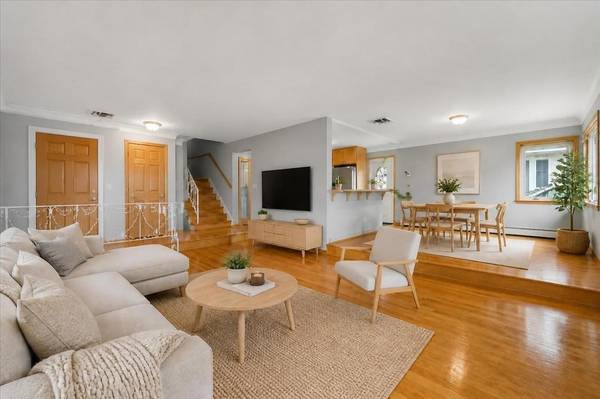8233 W Maple AVE, Norridge, IL 60706