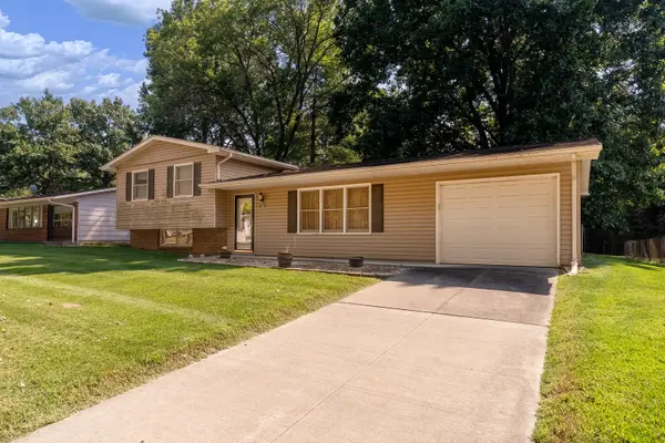 1815 W Freeman ST, Carbondale, IL 62901