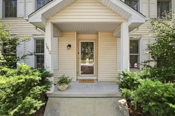 1613 Locust RD, Morris, IL 60450