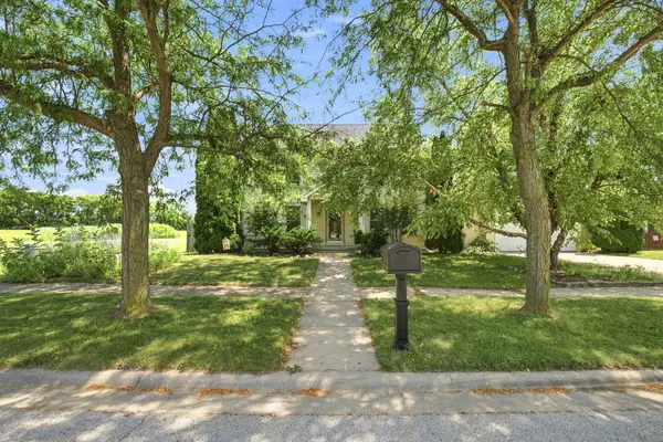 1613 Locust RD, Morris, IL 60450