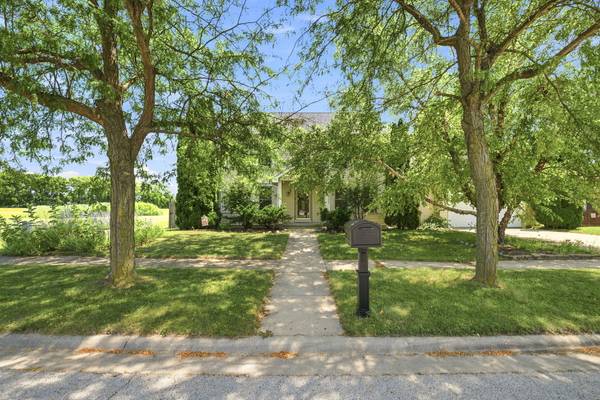 1613 Locust RD, Morris, IL 60450