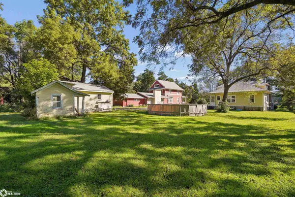 2415 Madison AVE, Burlington, IA 52601