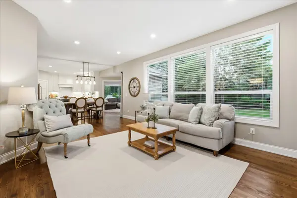 6808 Cambridge RD, Shakopee, MN 55379